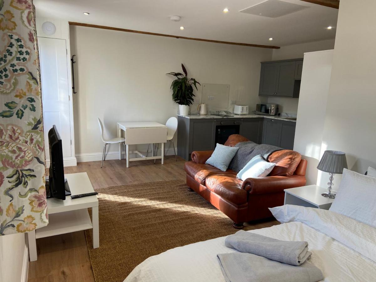 Potcote Farm Stables Accommodation Spots Stable Towcester Exterior foto